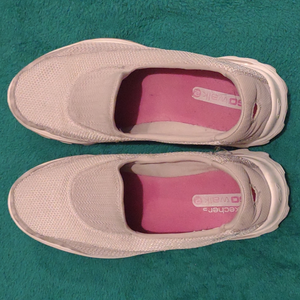 Sketchers go walk 2 shoes